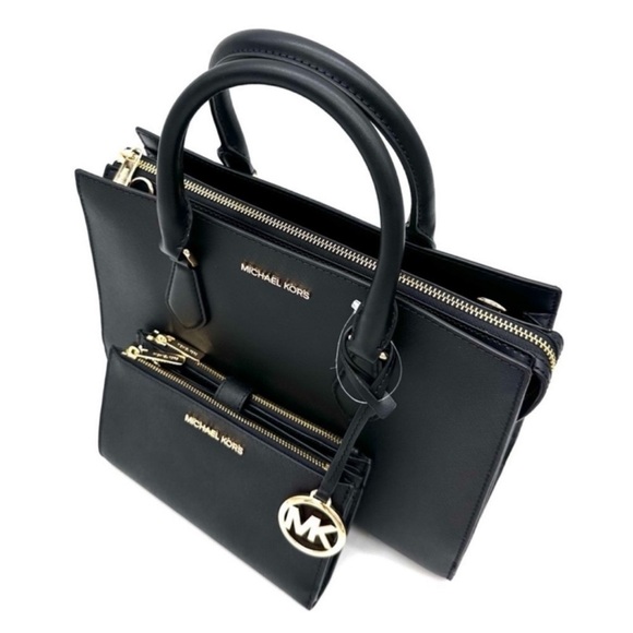 Michael Kors Sheila Medium Center Zip Satchel
Bag & Large Double Zip Wallet - Picture 8 of 16